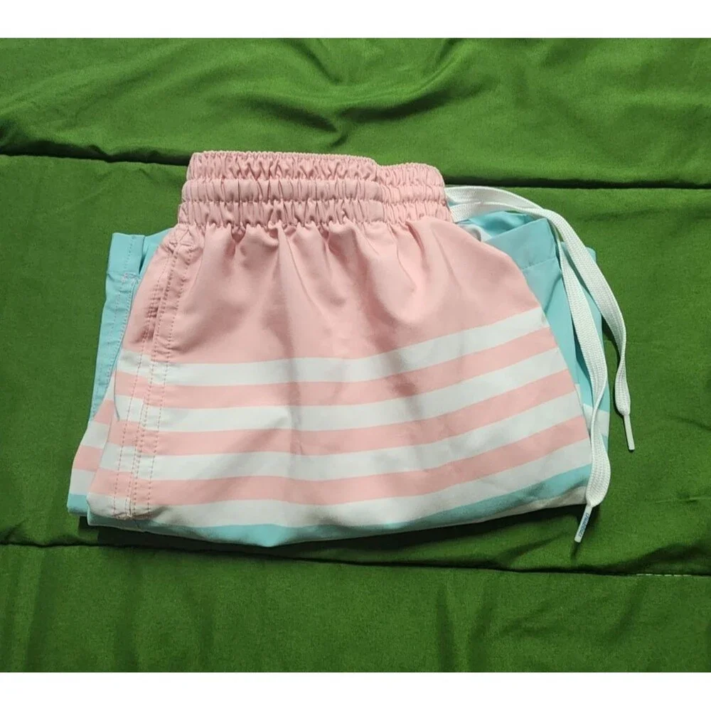 Chubbies Lined Men's Classic Swim Trunk Size M Inseam 5.5